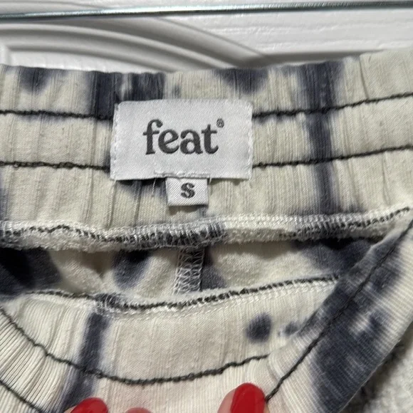 Feat joggers - Picture 3 of 4